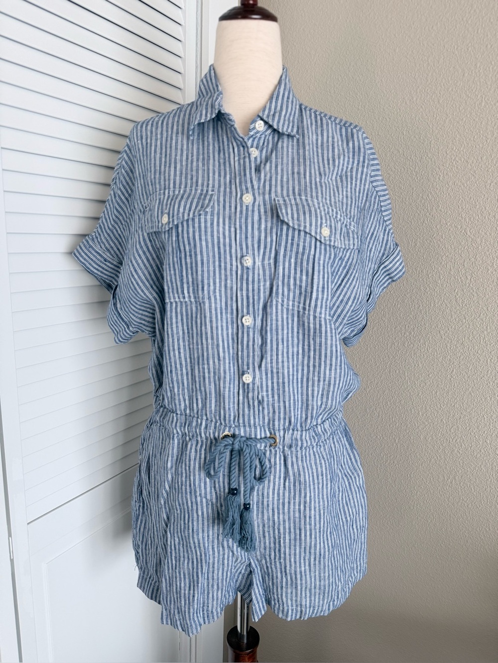 Lauren Ralph Lauren Blue and White Striped Linen Romper Size 8 Petite EUC